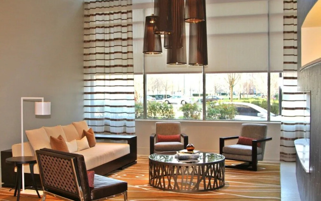 photo 4 of Weichert Suites at Arlington Courthouse