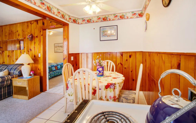 photo 3 of Paradise Suites & Rentals