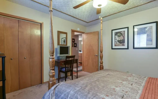 photo 5 of Welcome Inn- Pools - Great Balcony - Trails to Fishing -SO Close to Sdc!!