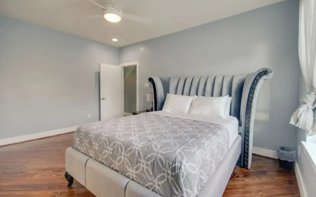 photo 5 of Spacious Eado Getaway < 1 Mi to Toyota Center!
