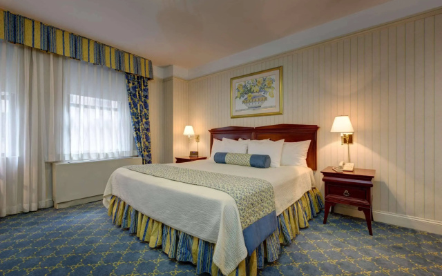 photo 3 of Wellington Hotel