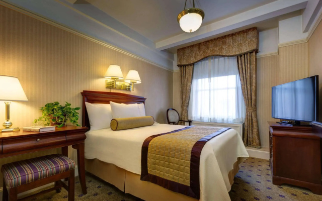 photo 4 of Wellington Hotel