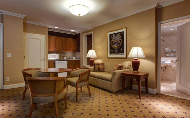 photo 5 of Wellington Hotel