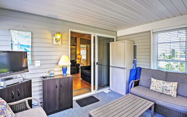 photo 4 of Wells Beach Cottage w/ Pool Access ~ 1 Mi to Coast