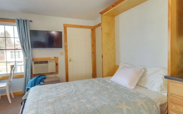 photo 5 of Wells Vacation Rental ~ 1 Mi to Beach Access!