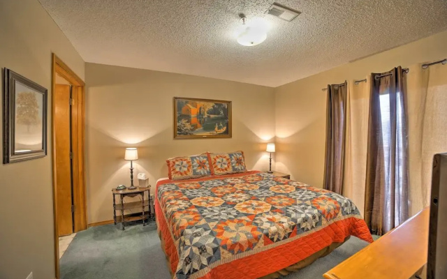 photo 5 of Condo w/ Pool Access - 2 Mi to Silver Dollar City!