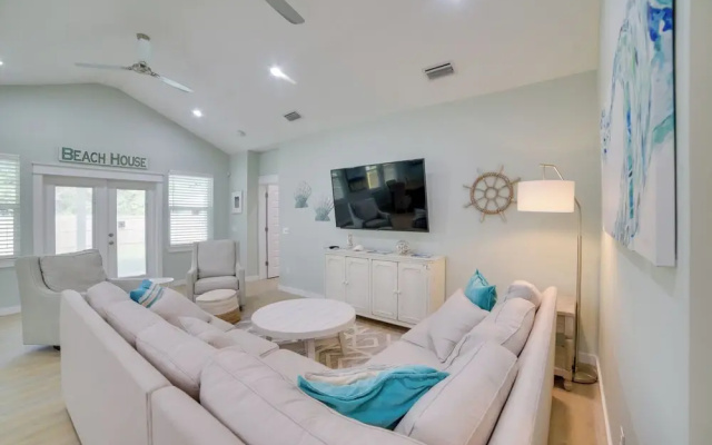 photo 3 of West End Home w/ Yard < 1 Mi to Beach Access!