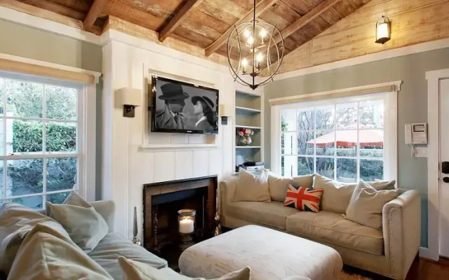 photo 3 of West Hollywood House