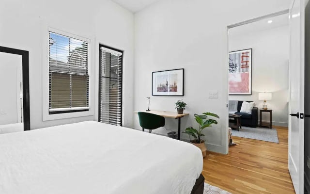 photo 2 of Bonaventure Furnished Apartments