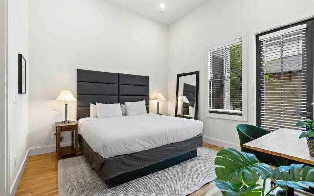 photo 3 of Bonaventure Furnished Apartments