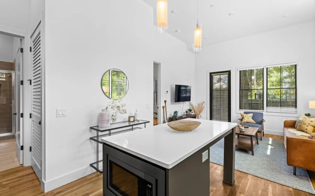 photo 4 of Bonaventure Furnished Apartments