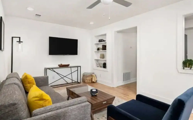 photo 5 of Crescent Furnished Apartments