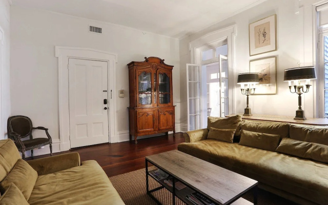 photo 4 of West Jones Apartment Unit #2 2 Bedrooms 1 Bathroom Apts