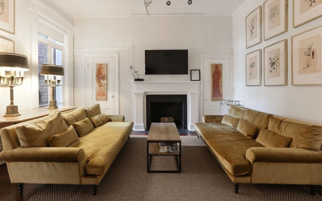 photo 5 of West Jones Apartment Unit #2 2 Bedrooms 1 Bathroom Apts