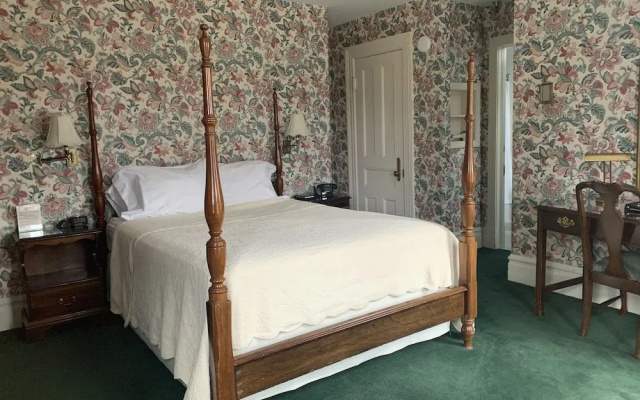 photo 4 of West Lane Inn