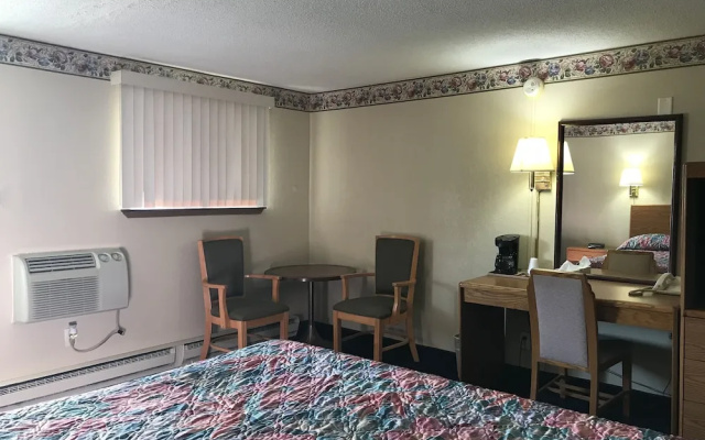 photo 5 of West Motel