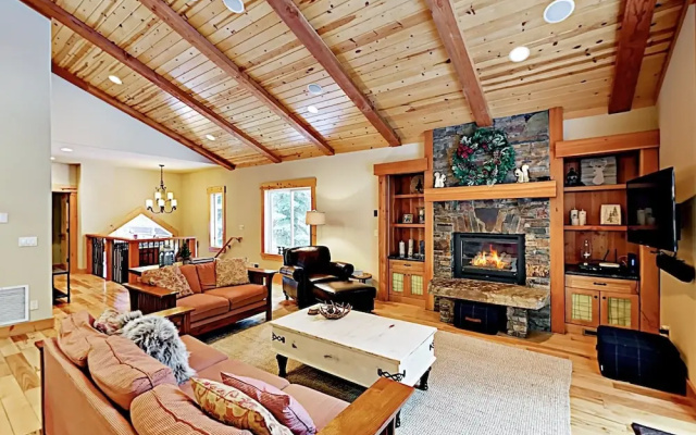 photo 3 of West Shore Retreat - 3 Br Home