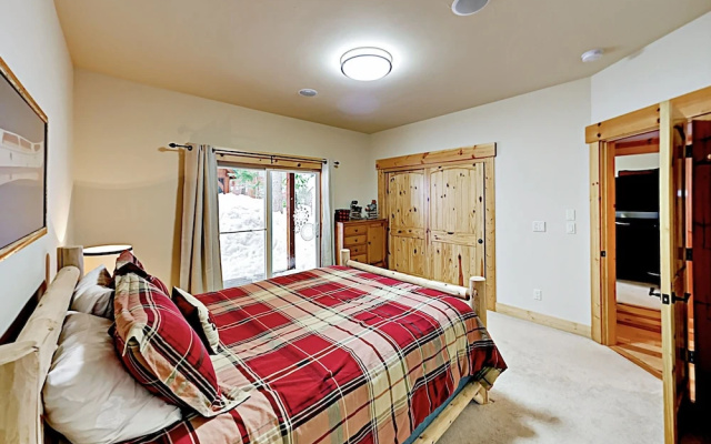 photo 5 of West Shore Retreat - 3 Br Home