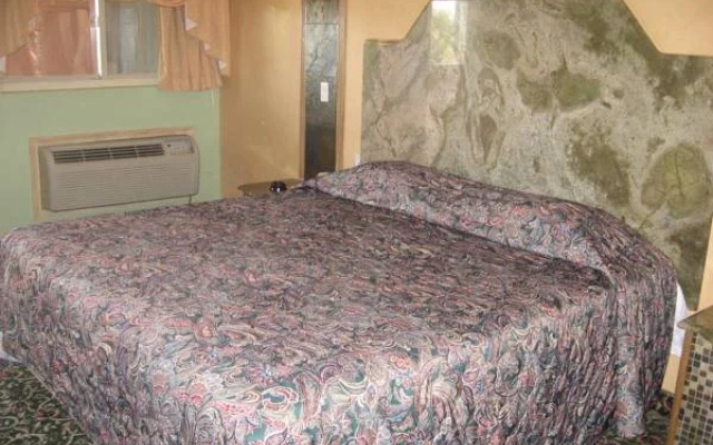 photo 2 of Westview Motel