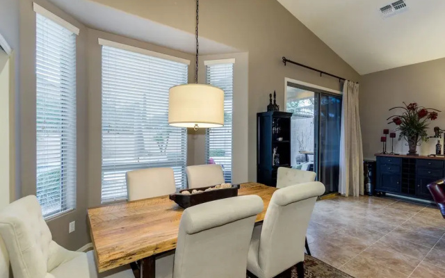 photo 3 of Western Hills I 3 Bedrooms 2 Bathrooms Home
