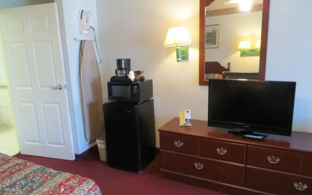photo 2 of Western Inn