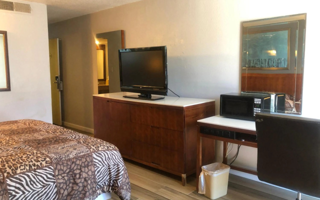 photo 5 of Western Inn