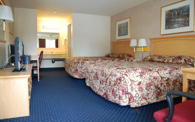 photo 3 of Western Inn Lakewood Tacoma