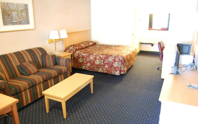 photo 4 of Western Inn Lakewood Tacoma
