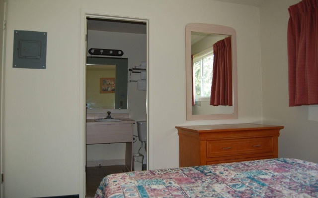 photo 5 of Western Inn Lakewood Tacoma