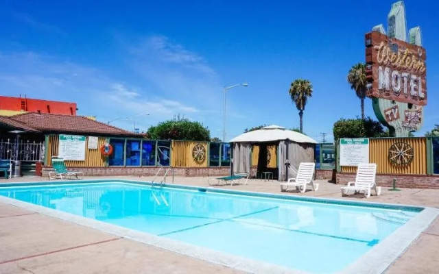 photo 4 of The Western Motel