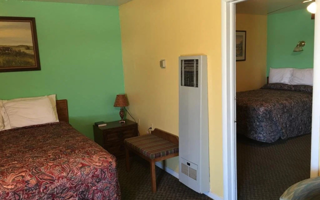 photo 4 of Western Motel