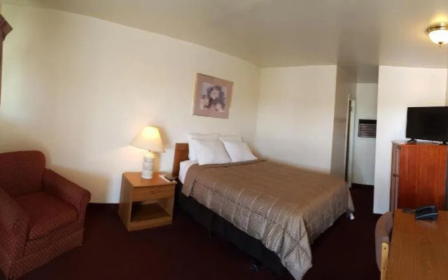 photo 4 of Western Motor Inn