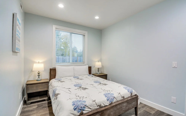 photo 3 of Westport Home w/ Hot Tub: 2 Blocks to Beach!