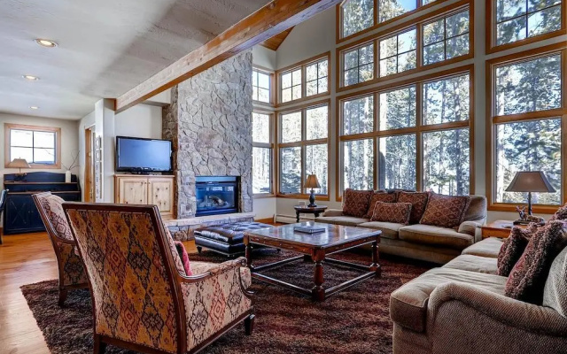 photo 2 of ResortQuest Westridge Lodge