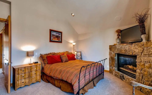 photo 4 of ResortQuest Westridge Lodge