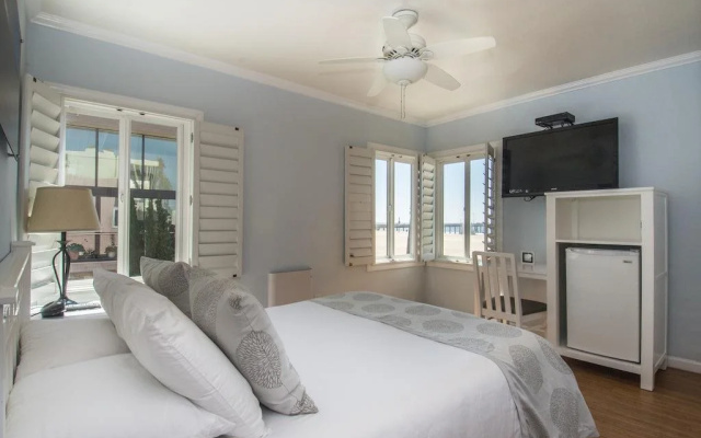 photo 4 of Venice On The Beach Hotel