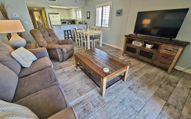 photo 2 of Westwind 901