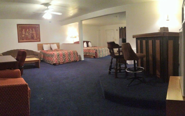 photo 2 of Westwoods Motel
