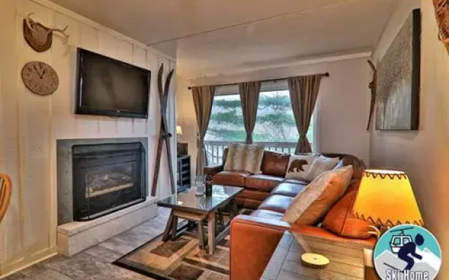 photo 3 of Whiffletree Condo Unit I6 by RedAwning