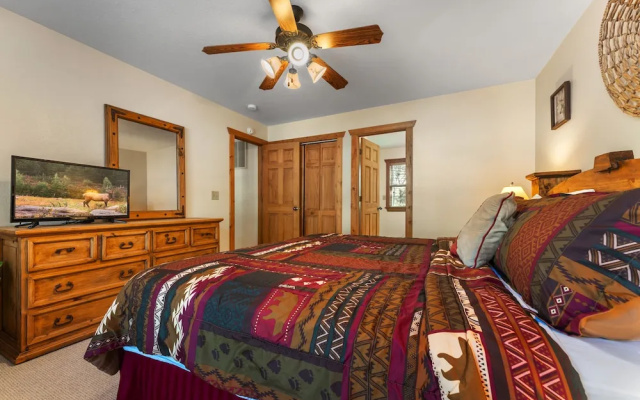 photo 4 of Whispering Woods Lodge - Sleeps 6 2 Bedroom Home by RedAwning