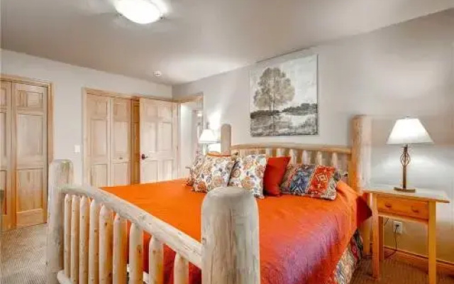 photo 2 of White Cloud House #523