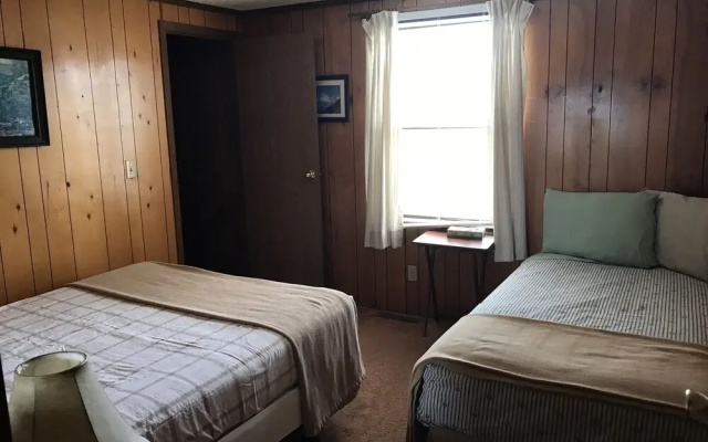 photo 2 of White Eagle Inn