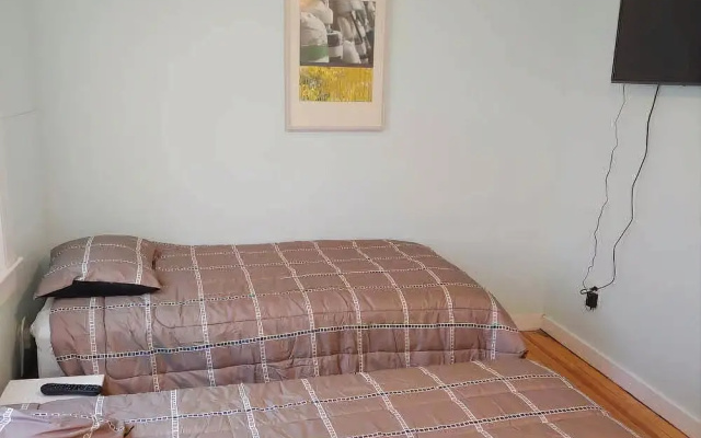 photo 4 of White Gull Hotel