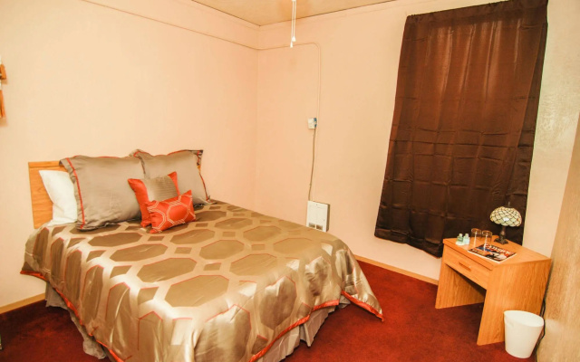 photo 5 of White Horse Hotel