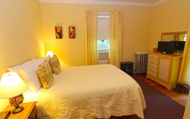 photo 3 of White Horse Inn