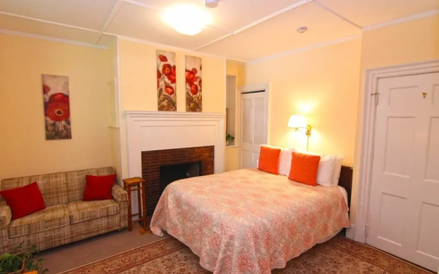 photo 4 of White Horse Inn