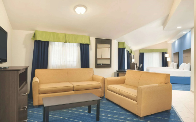 photo 2 of Days Inn by Wyndham Tamworth