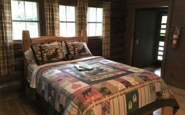 photo 3 of White Pines Inn