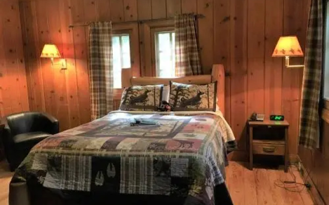 photo 4 of White Pines Inn