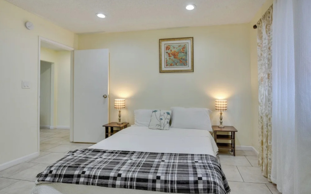 photo 3 of Whittier Duplex Unit Near Beaches & Hiking!